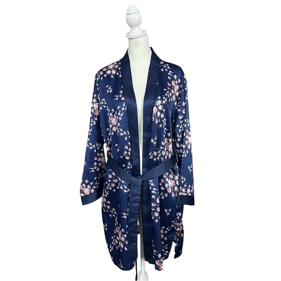 Morgan Lane x Fab Fit Fun Navy Floral Satin Belted Robe Sz Small/Medium - Picture 1 of 10